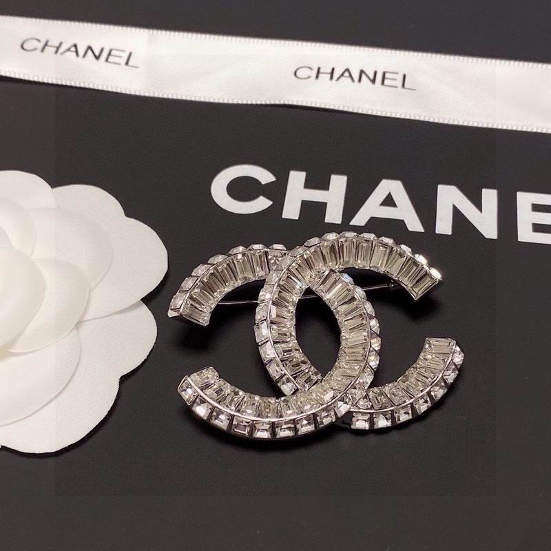 Chanel Brooch 05yxs24